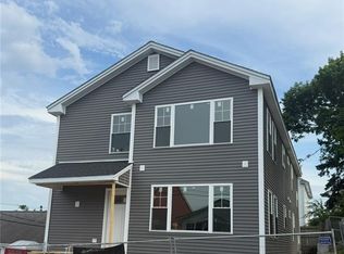 126 Johnson St, Providence, RI 02905