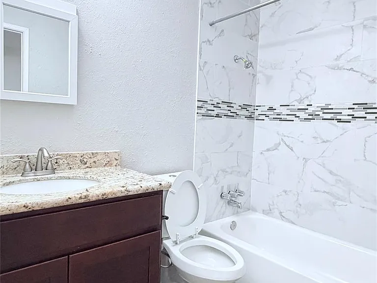 15507 Mira Monte Dr — Photo 21
