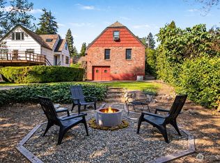 7318 20th Avenue NE, Seattle, WA 98115