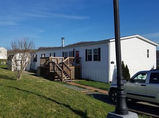 101 Blue Grass Vlg, Morgantown, WV 26501