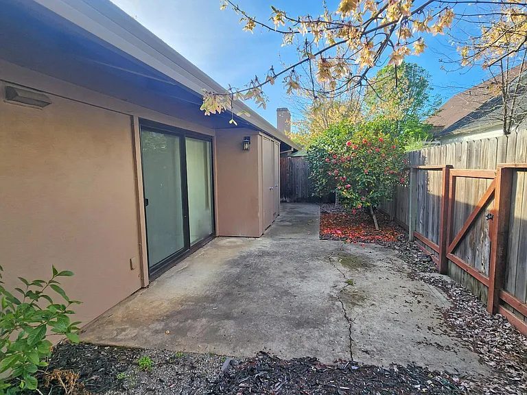 4326 Fair Oaks Blvd — Photo 39