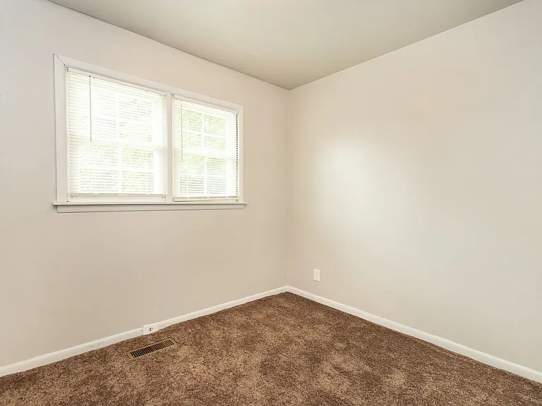5200 Fagan St — Photo 18
