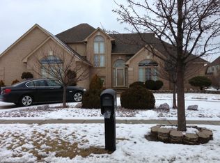 2571 Larch Dr, Sterling Heights, MI