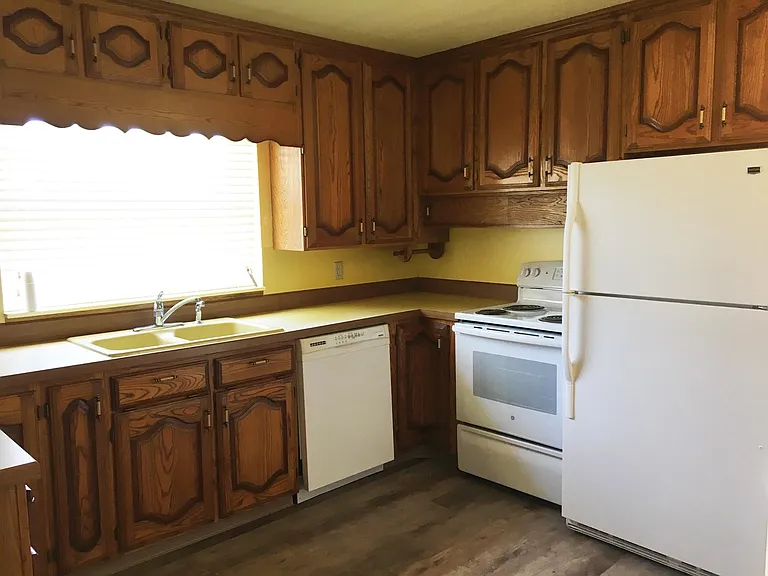 145 N 900 W — Photo 4
