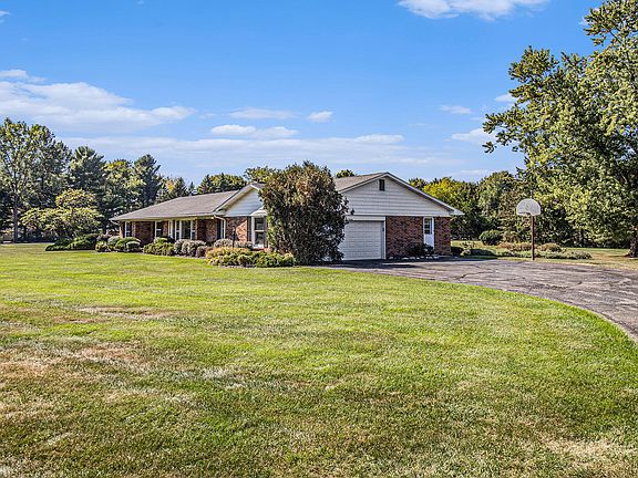 5th image of 5644 Blue Grass Ln