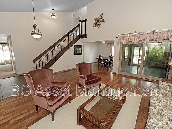 4th image of 1830 Weir Dr