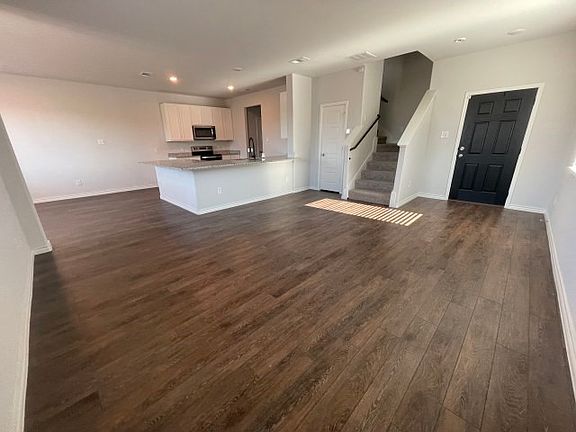 3rd image of 1600 Acts Ln