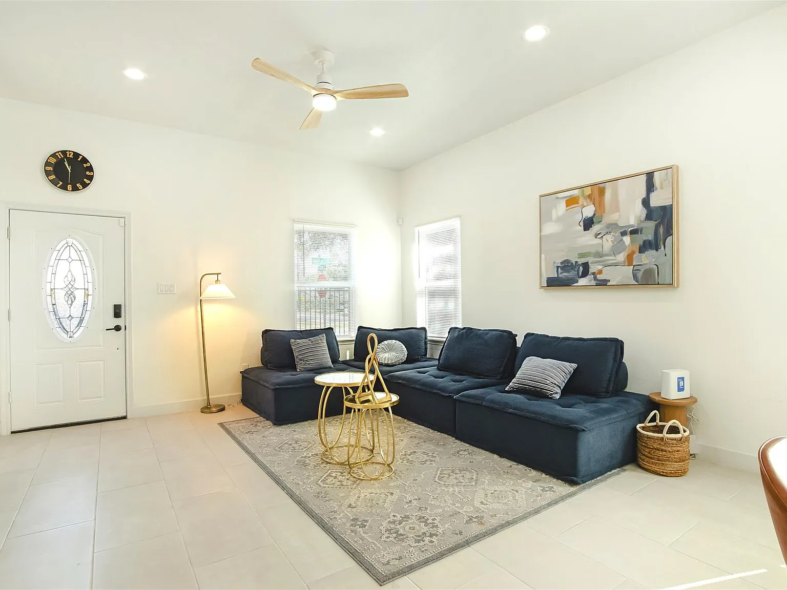 3 bed, 2.5 bath, 1529 sqft, $2,300 — Photo 3