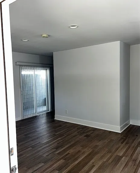 2734 Martha Ave — Photo 5