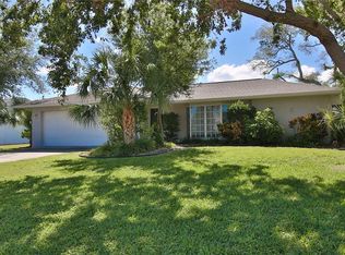 3746 Breezemont Dr, Sarasota, FL 34232
