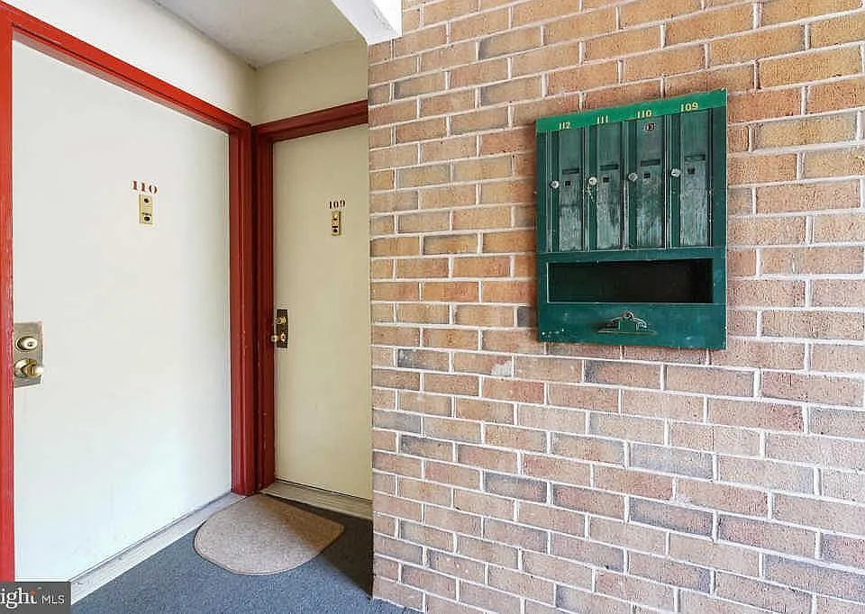109 Meadowview Ln #109