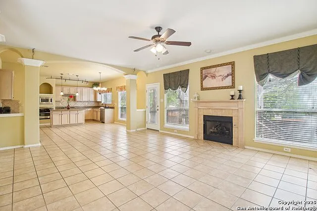 606 Mesa Ln — Photo 9