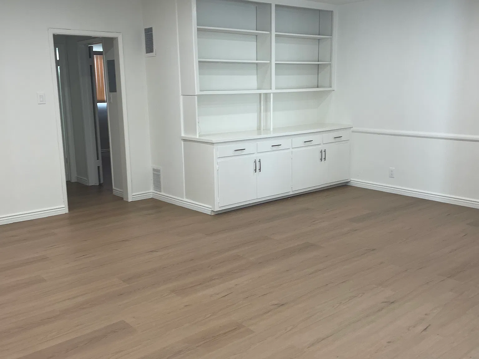 1 bed, 700 sqft, $2,395 — Photo 3
