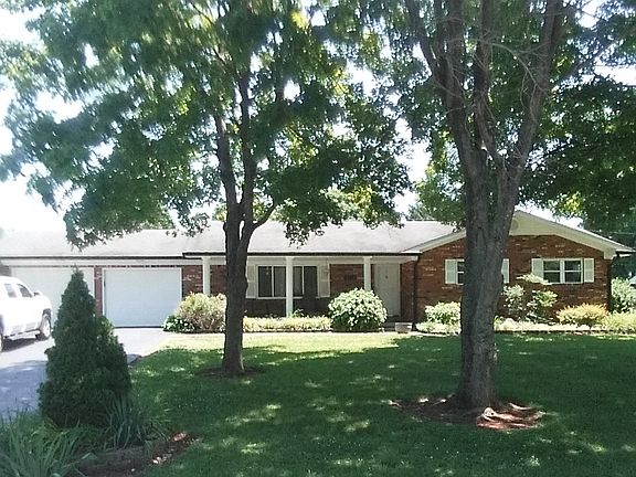 2nd image of 2452 Shamrock Dr