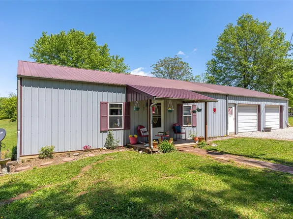 305 E North St, Mulberry Grove, IL 62262