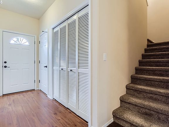 5th image of 3168 SE Blue Bird Dr