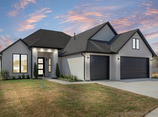 3903 W Edgewater St, Broken Arrow, OK 74012