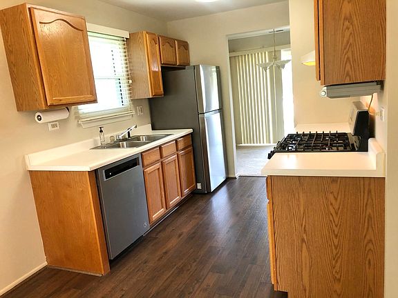 3rd image of 1802 Quaker Hollow Ln #1802