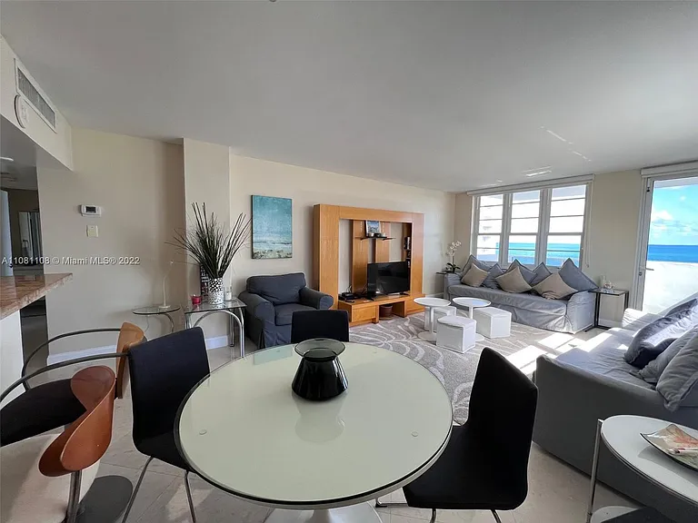 100 Lincoln Rd #1121 — Photo 5