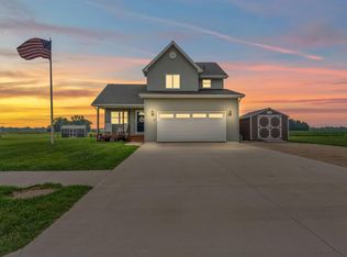 23 Hunting Trail Ave, Quincy, MI 49082