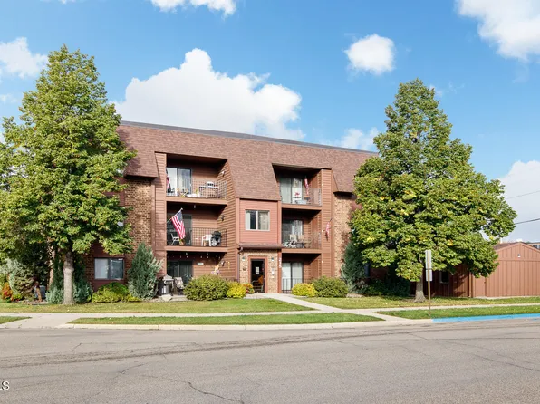215 3rd Ave NE Unit 12, Valley City, ND 58072