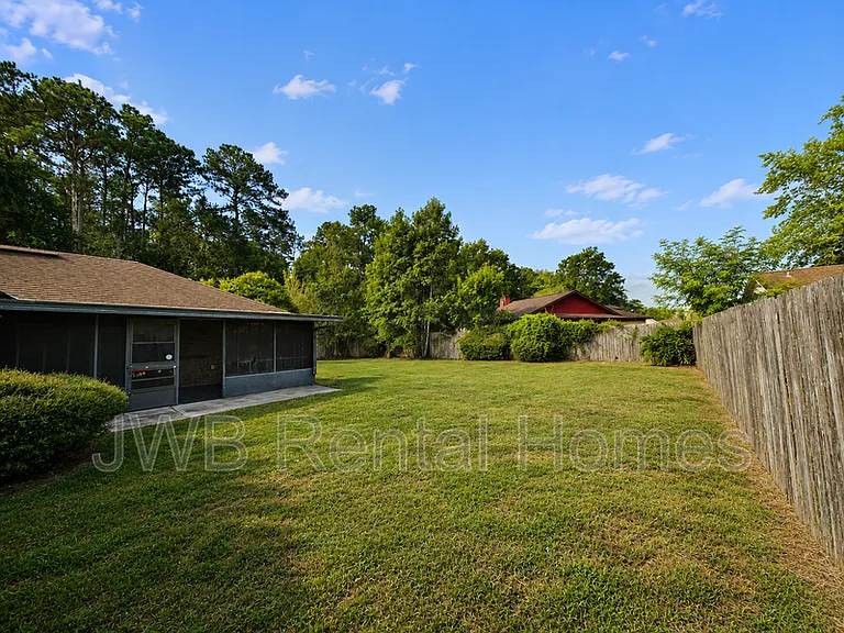 11628 Harts Rd — Photo 10