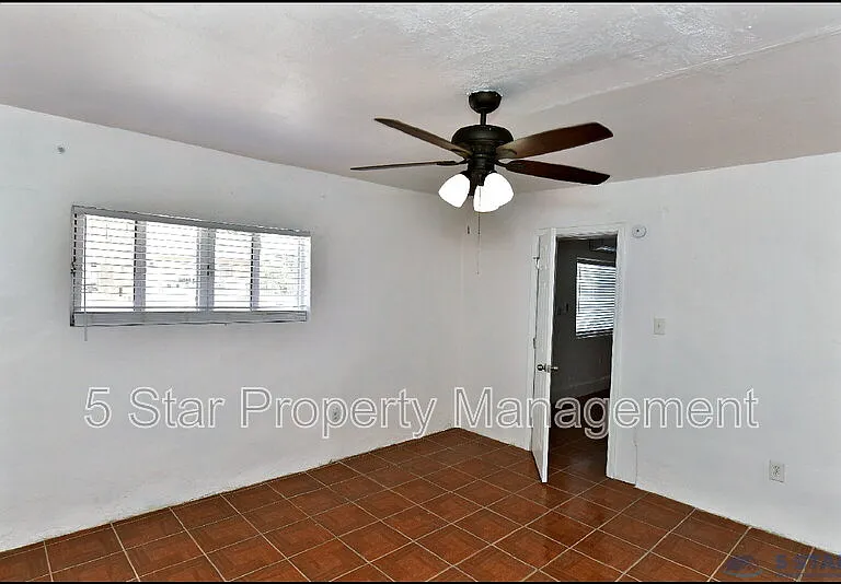 1910A Olive Ave — Photo 14