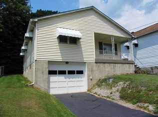 343 Irving St, Olyphant, PA 18447