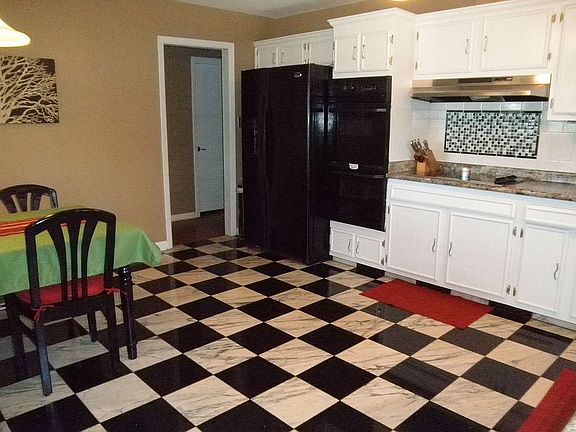 Beautiful marble/granite floor