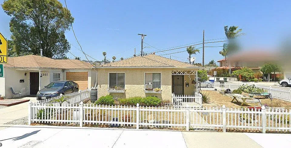 1209 Lilienthal Ln