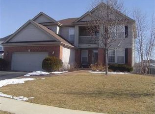 2266 Arcadia Ct, Aurora, IL 60503