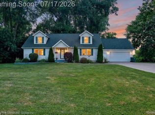 40162 Alden Rd, Van Buren Township, MI 48111