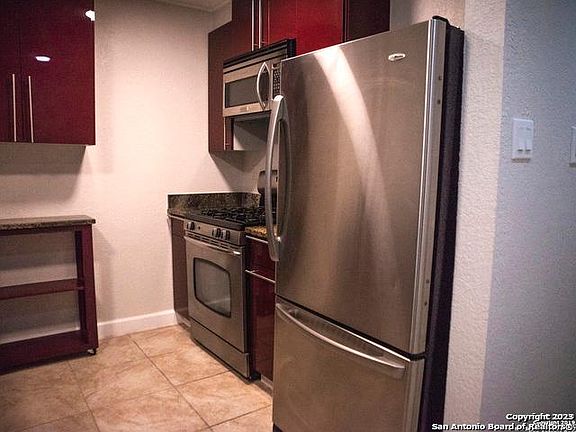5th image of 8030 Broadway St #102