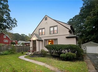 14 W Avon Rd, Unionville, CT 06085