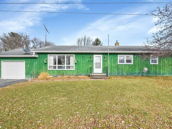 700 Fritzie Ave, Crivitz, WI 54114