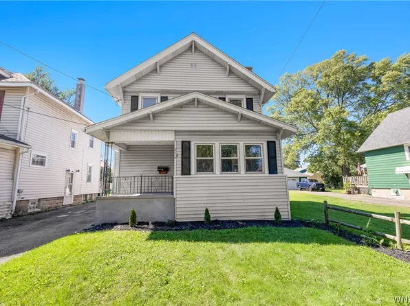 216 79th St, Niagara Falls, NY 14304