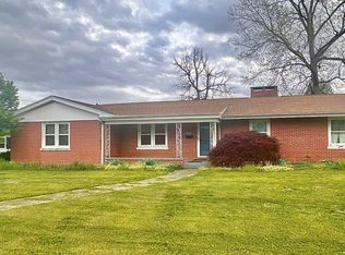 109 Stewart St, Carmi, IL