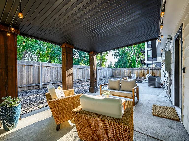 2215 W Kootenai St — Photo 30