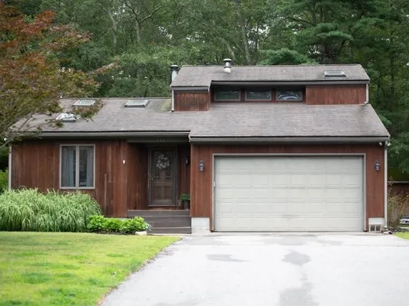 485 Mohawk Dr, Westport, MA 02790