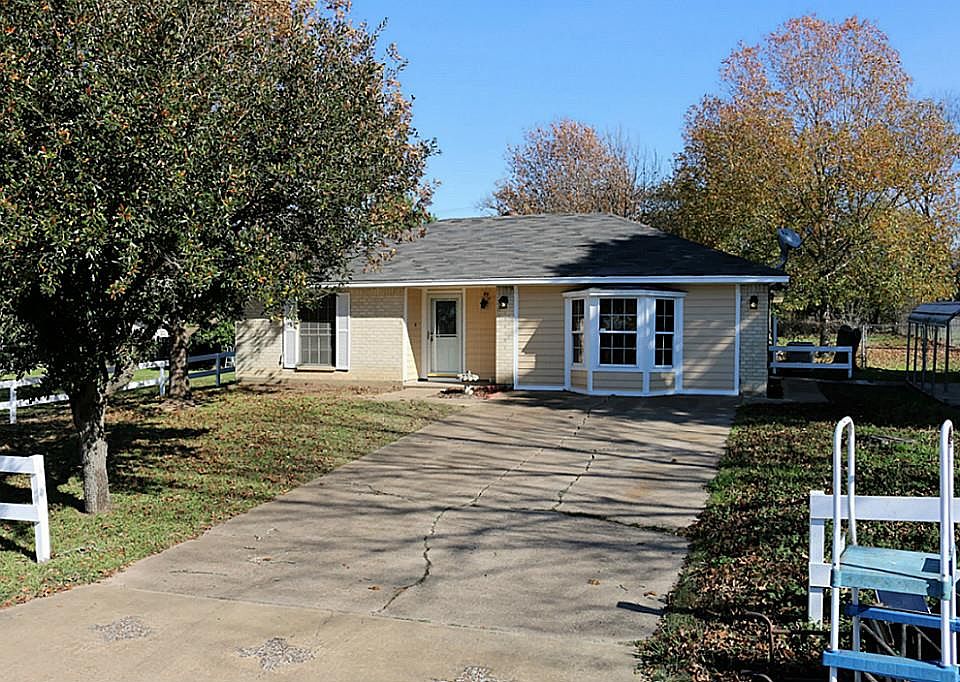 1st image of 412 Park Hill Dr
