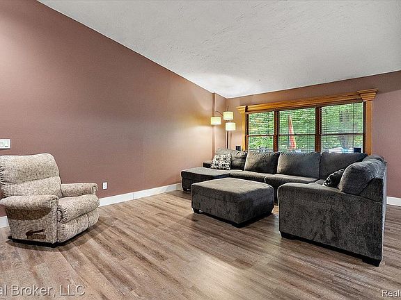 5th image of 4515 Kidder Rd