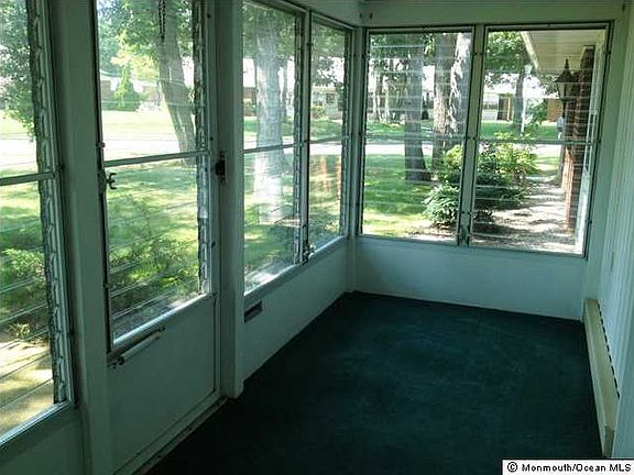 2nd image of 802A Balmoral Ct
