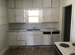 912 N Grove St, Wichita, KS 67214