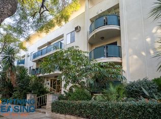 1203 3/5 N Kings Rd #209D, West Hollywood, CA 90069