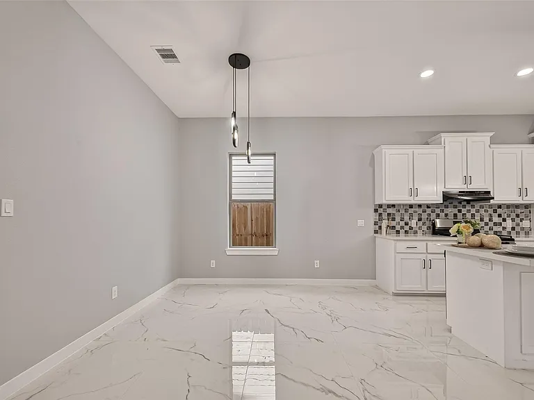 90 Burress St #A — Photo 18
