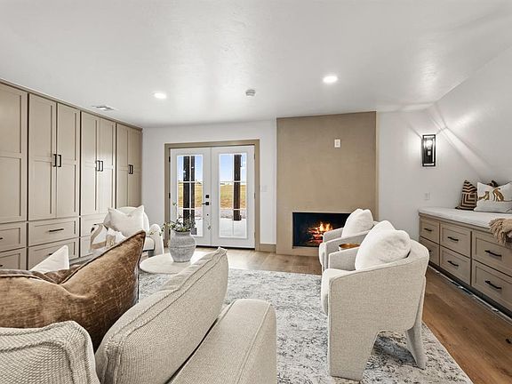 3rd image of 20780 NE 63rd St