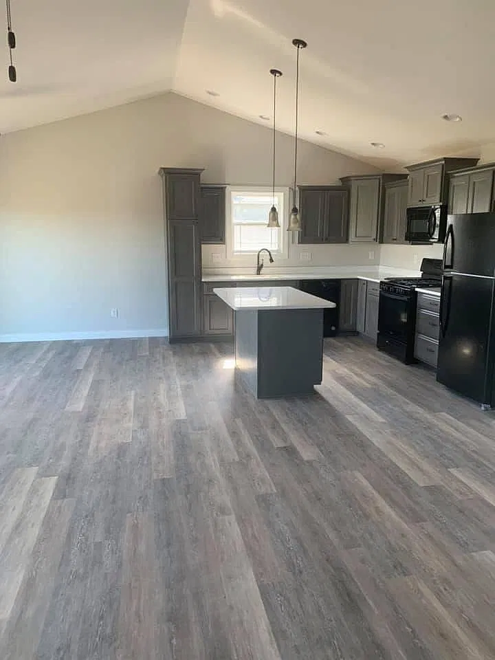 3 bed, 1620 sqft, $2,500 — Photo 2