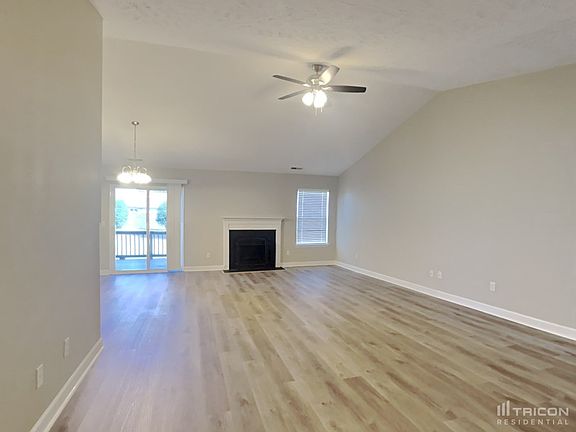 4th image of 415 W Winterberry Trl