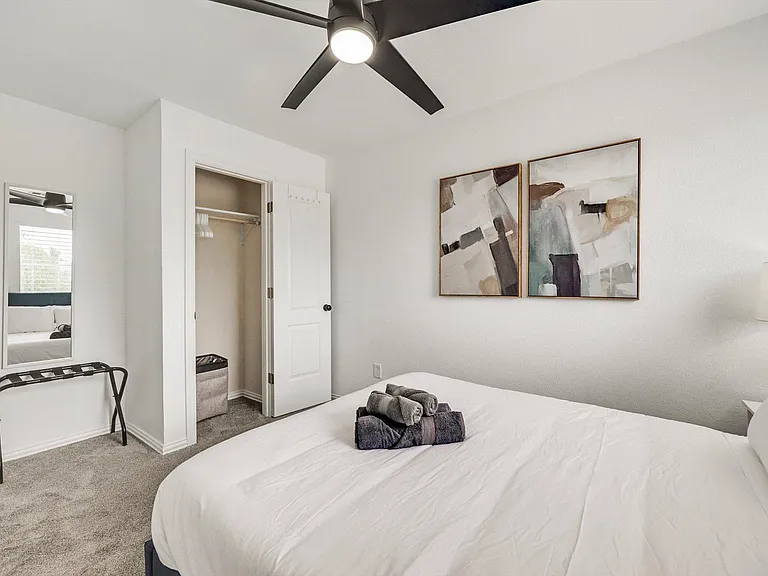 4205 Vista Creek Dr — Photo 29