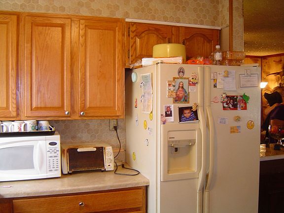 2nd image of 23 Bolton Ln